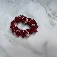 haarschonendes-scrunchie-weinrot-handgemacht