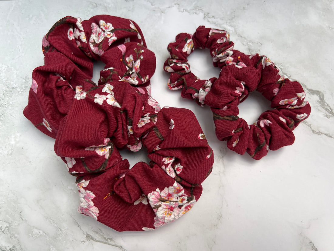 Handmade Scrunchie in edlem Weinrot – perfektes Haar-Accessoire